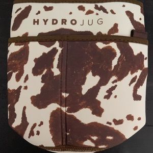 HydroJug brown cow sleeve.